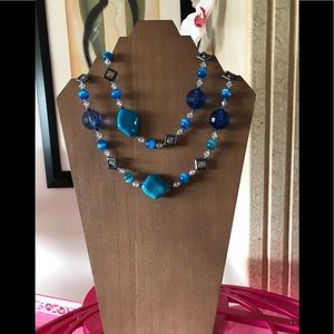 BLUE CRACKLE BEADED NECKLACE.